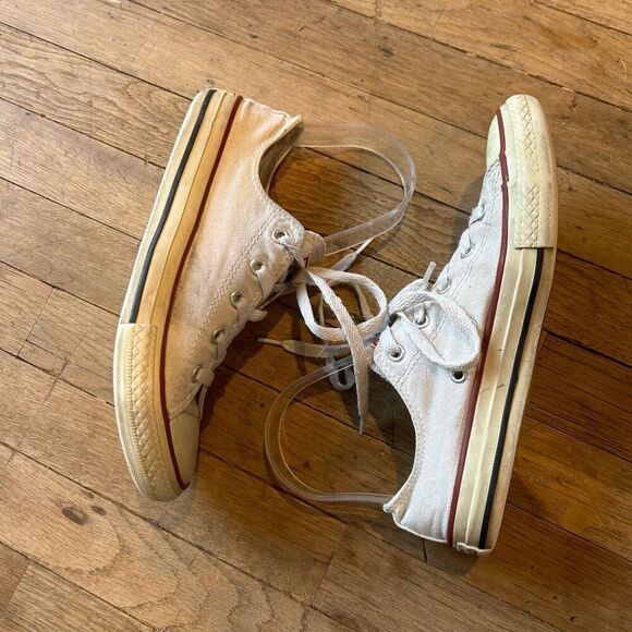 Converse white lace up size 3 sneakers - Picture 3 of 8